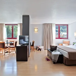 4* מלון Acta Arthotel