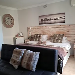 villa-mariss-guesthouse.hotels-capetown.com/